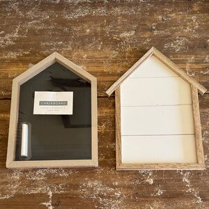 NWT Target House-Shaped Chalkboard and Shiplap Wall Decor Set - Black & White